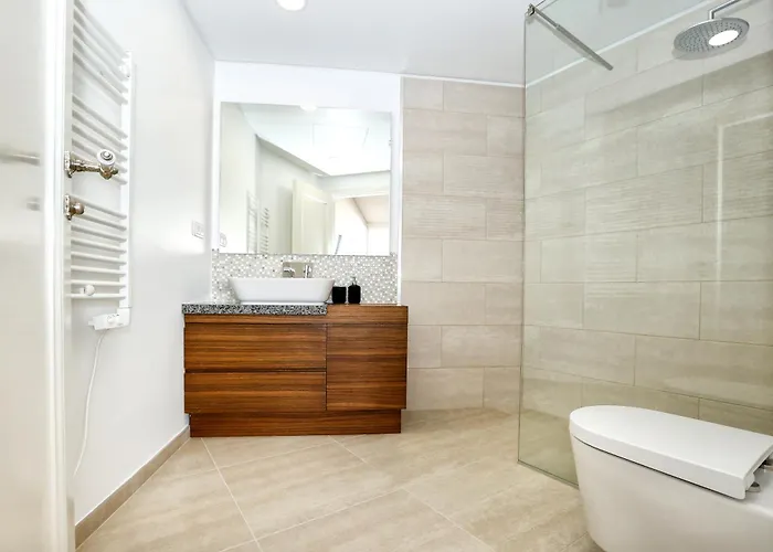 Essence Duplex In By Misha's Place *