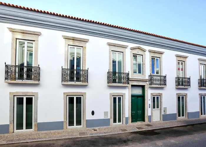 Essence Duplex In By Misha's Place * Faro