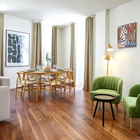 Essence Duplex In By Misha's Place *